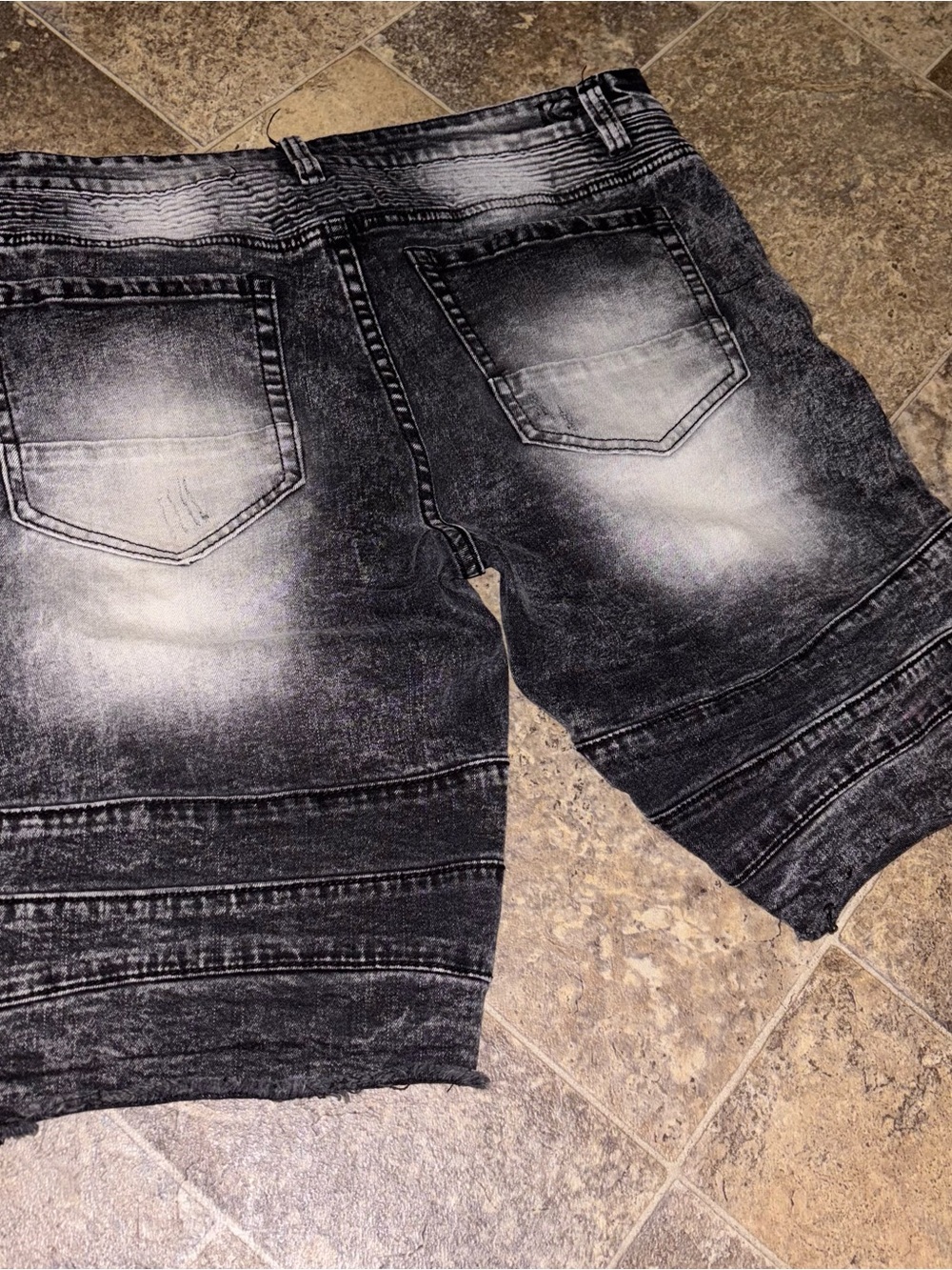 Kilogram Men’s Black Washed Distressed Jean Shorts - Picture 7 of 7